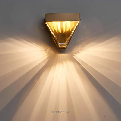 Angellamp | Stralende wandverlichting met artistiek lichtdesign