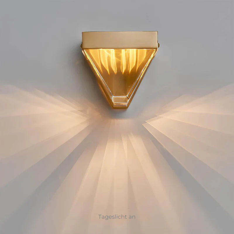 Angellamp | Stralende wandverlichting met artistiek lichtdesign
