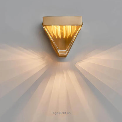 Angellamp | Stralende wandverlichting met artistiek lichtdesign