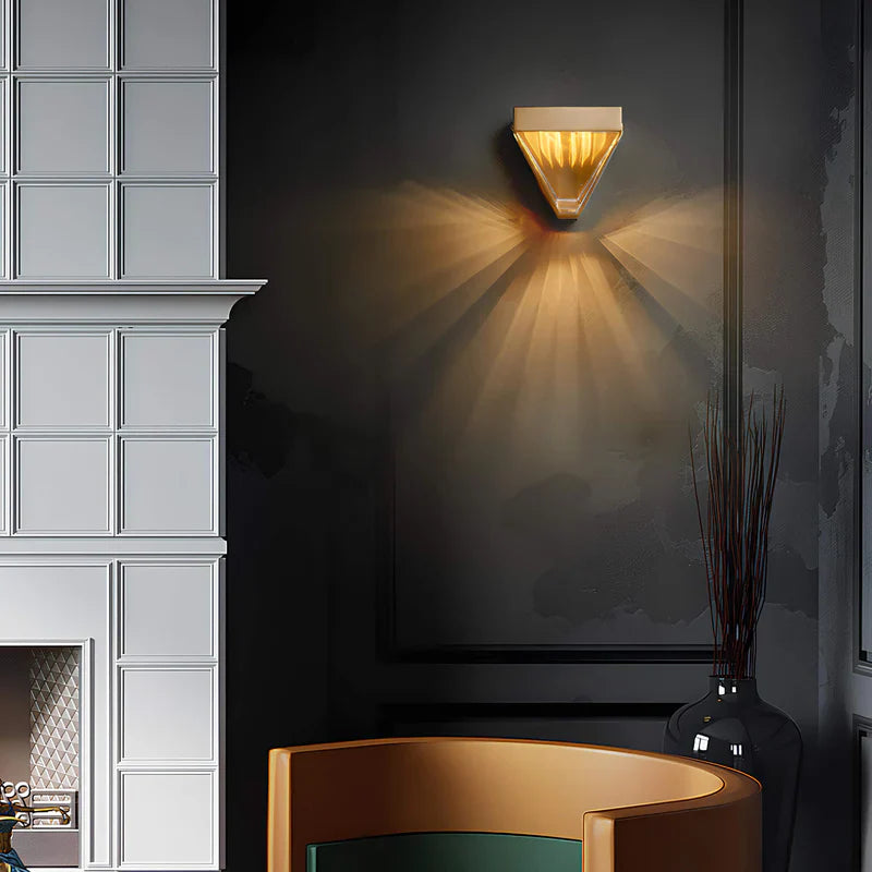 Angellamp | Stralende wandverlichting met artistiek lichtdesign